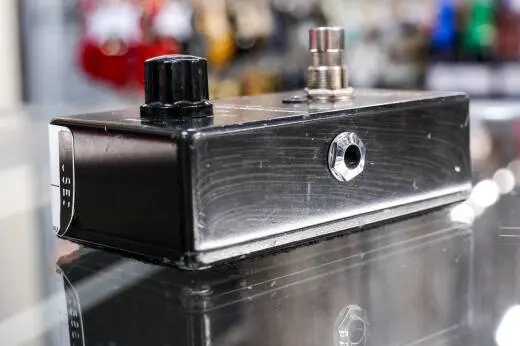 MXR - MC401 - Custom Audio Electronics Boost Pedal 2